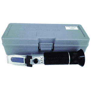 Refractometer with carring case 0-32 Brix Scale; includes case & sampler