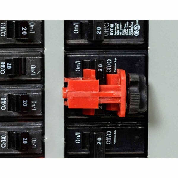 Brady 95538 Breaker Pouch Lockout Kit, 8 Pieces, 1 Padlocks, 6 in H x 7 in W x 2 in D, Language: English